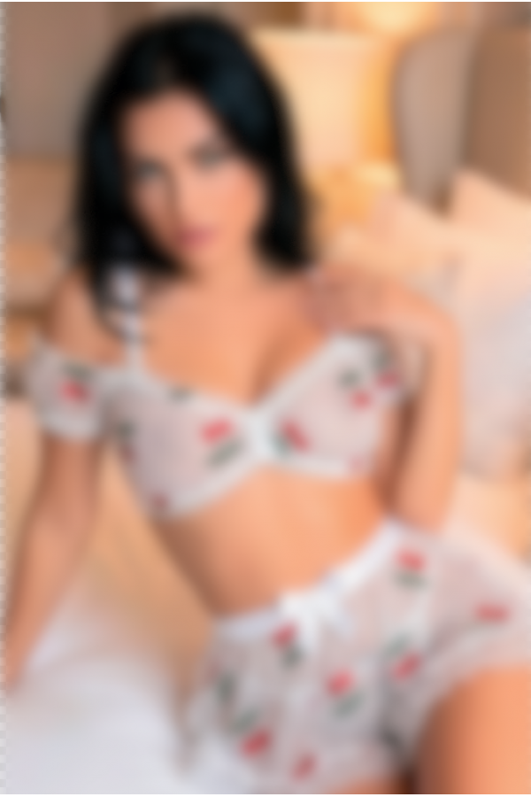 Çilek Desenli Seksi Büstiyer ve Mini Etek